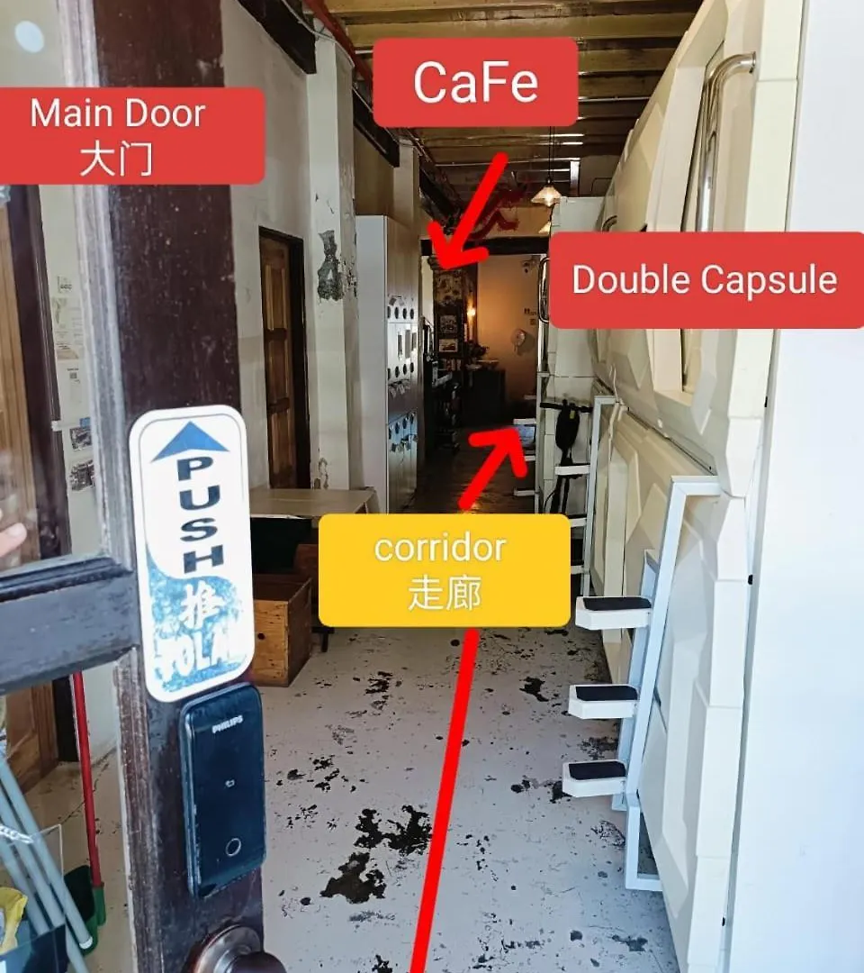 Hotel Vspace Guesthouse Capsule & Cafe Malacca