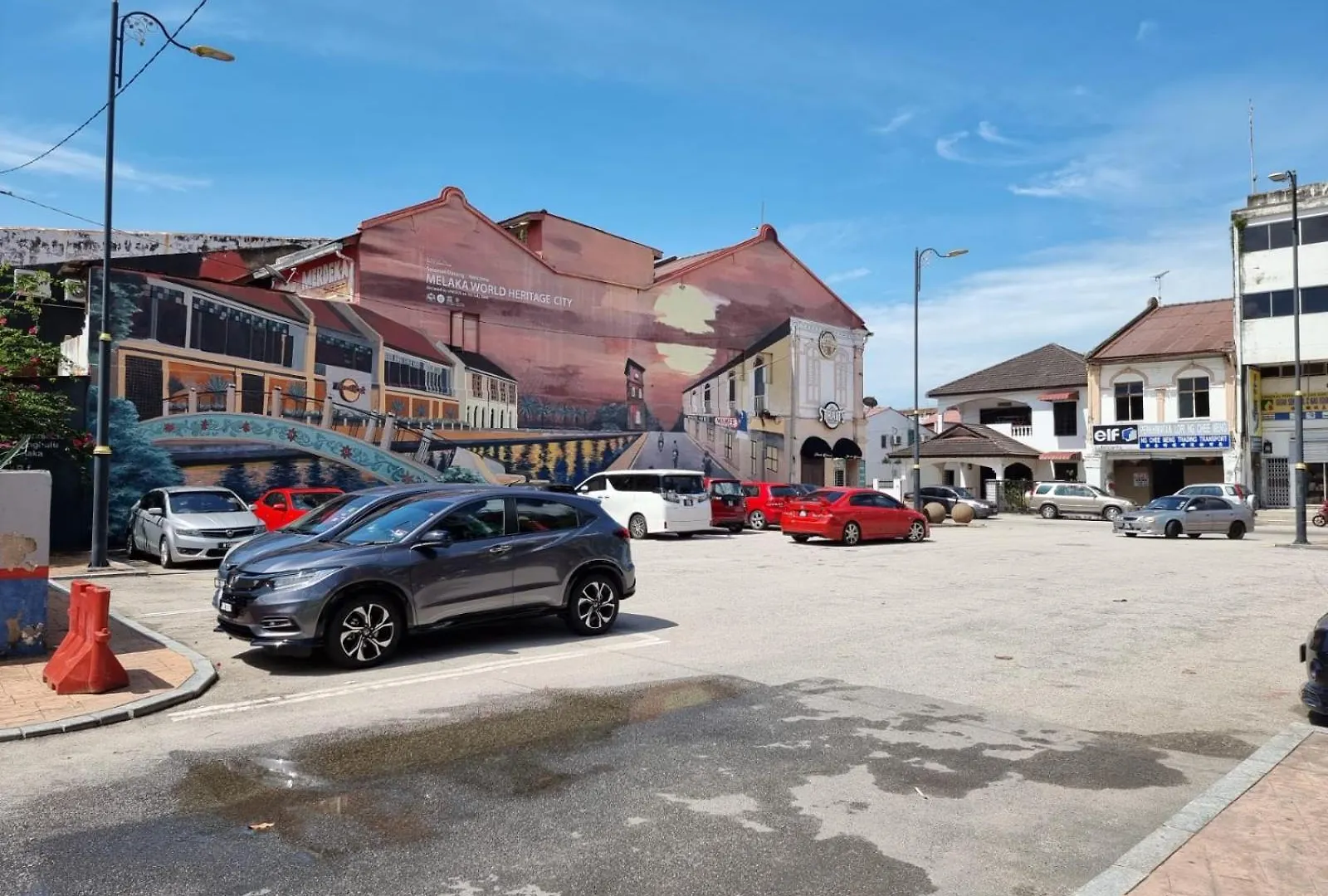 Vspace Guesthouse Capsule & Cafe Malacca Malaysia