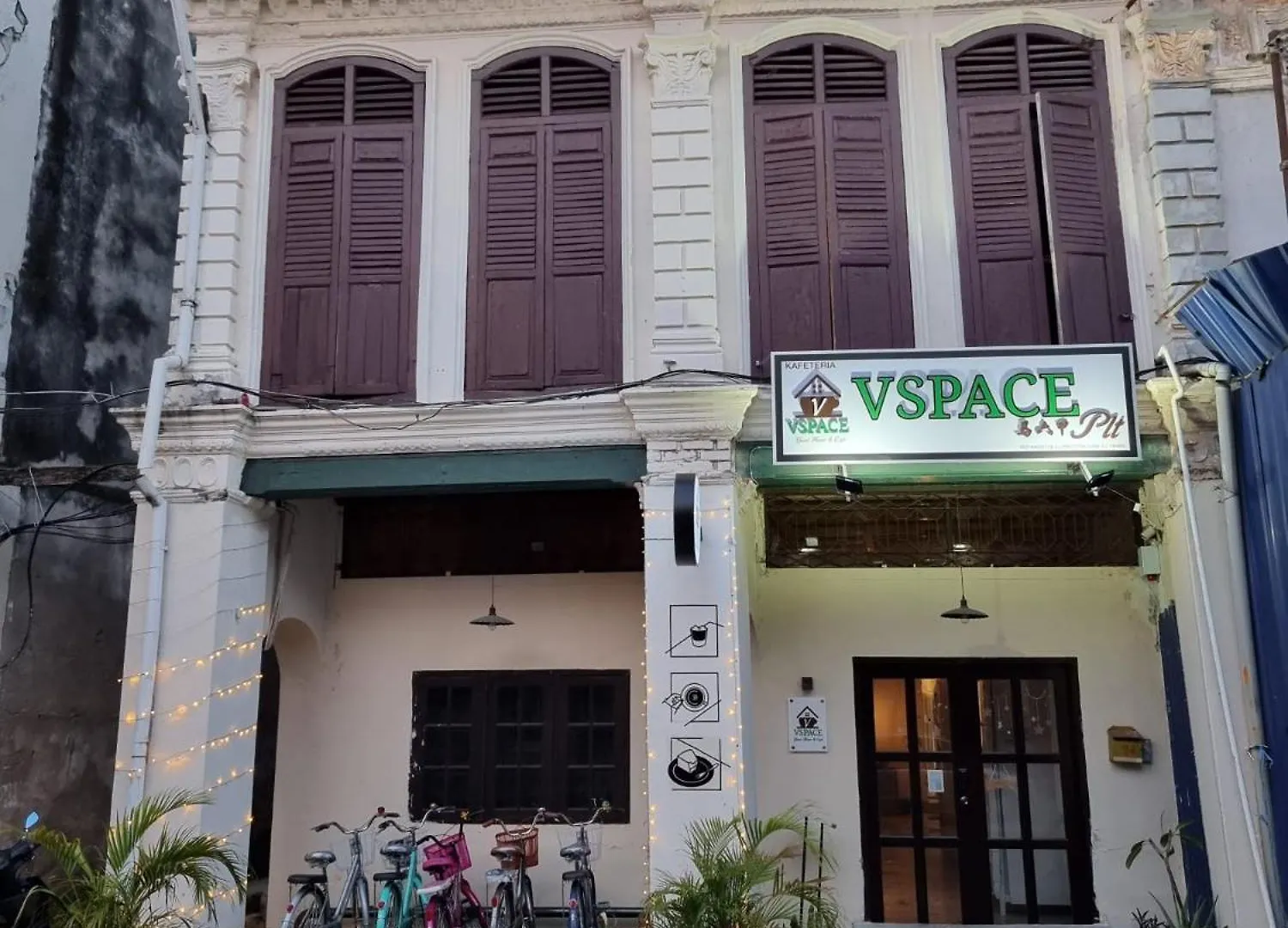 Hotel Vspace Guesthouse Capsule & Cafe Malacca